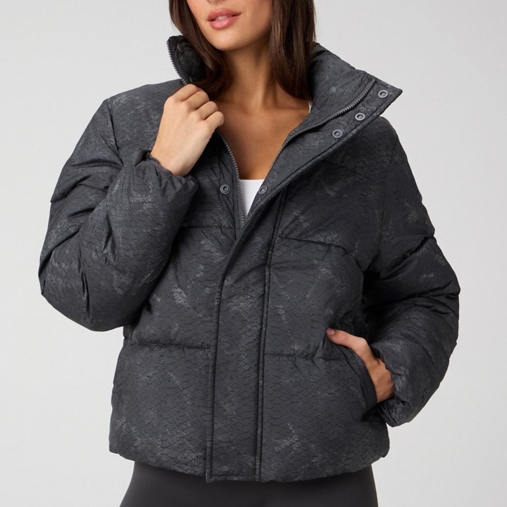 Fabletics NEW Reptile black Puffer Jacket Size XL